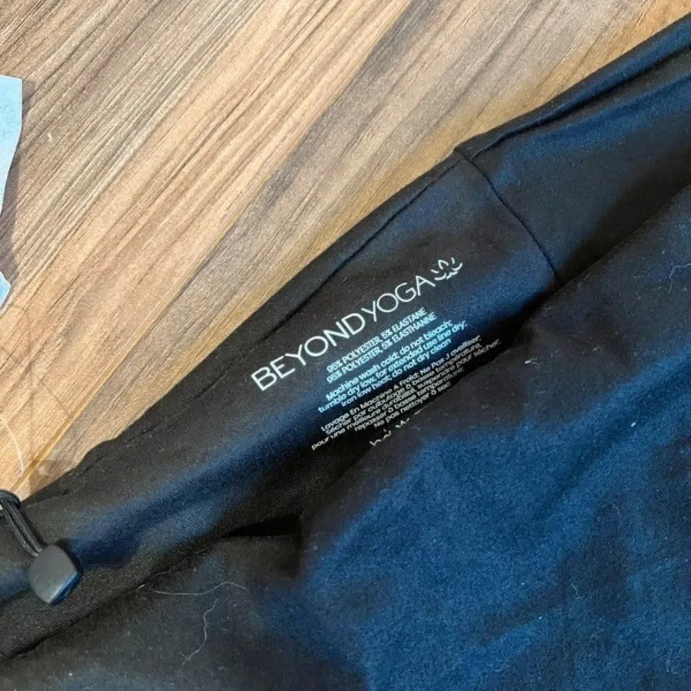 Beyond yoga‎ Fabfitfun black scarf